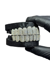 Load image into Gallery viewer, Moissanite Diamond Princess Cut Invisible Setting Grills