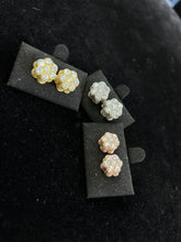 Load image into Gallery viewer, Flower Stud Earrings
